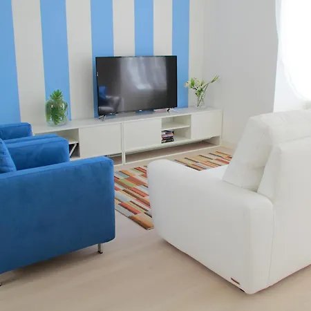 - Luxury Italy * Verbania