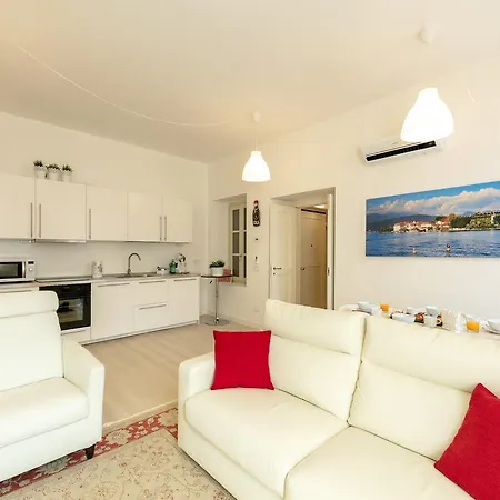 - Luxury Italy Apartment Verbania