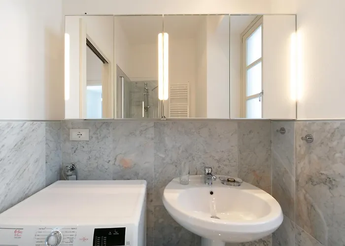 - Luxury Italy * Verbania